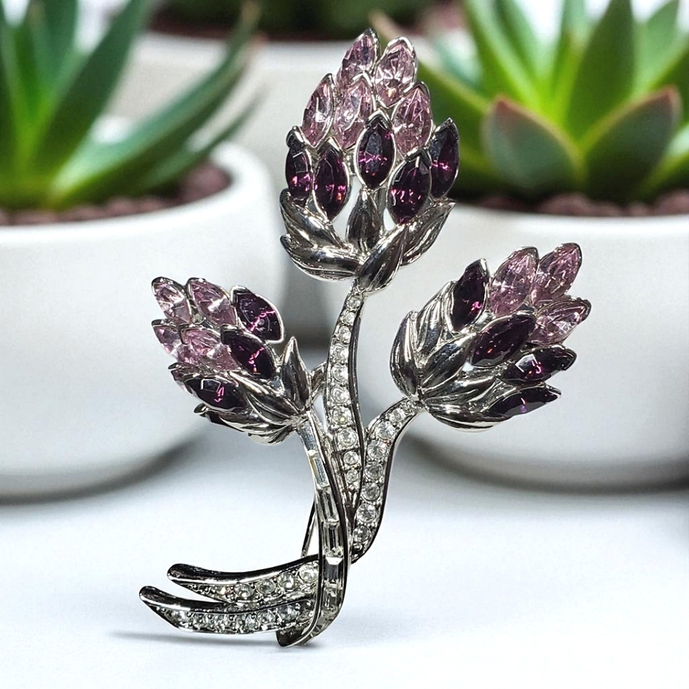 NOLAN MILLER Vintage Lavendar Amethyst Crystal Thistle Flower Cluster Brooch